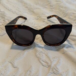 NEW Le Specs Air Heart sunglasses. Tortoise. 51 MM